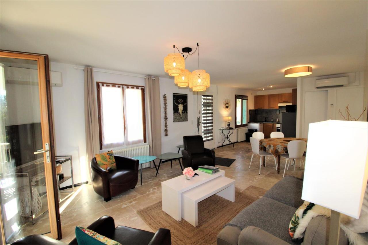 Вилла Les Bastidons De L'Isle - Le Saint-Julien - 3 Etoiles Экстерьер фото